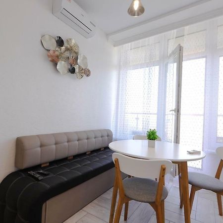 Skyview Apartments Odesa Exterior photo