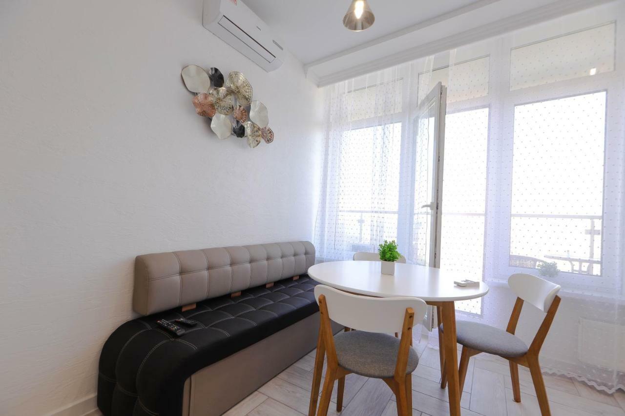Skyview Apartments Odesa Exterior photo